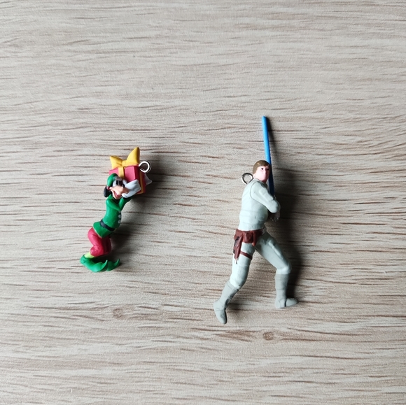 A set of Hallmark Keepsake Christmas Tree Ornaments - Picture 3 of 4